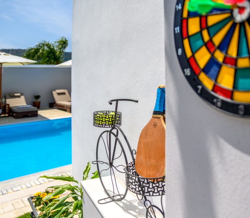 Outdoor area decoratives