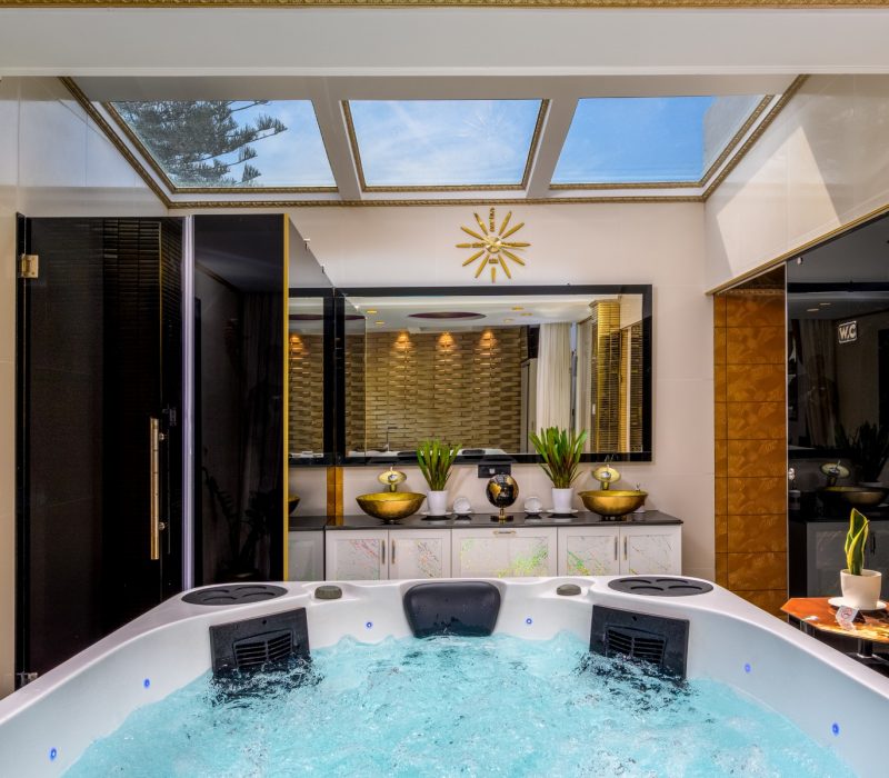 Jacuzzi